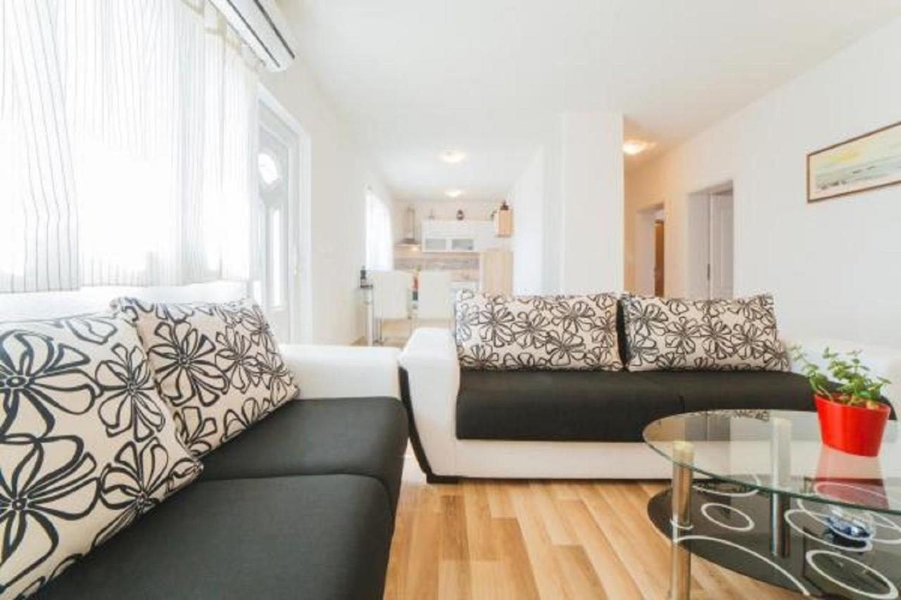 Apartment Chiara Дугі-Рат Екстер'єр фото